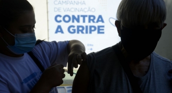 Campanha de vacinação contra gripe começa em todo o país 